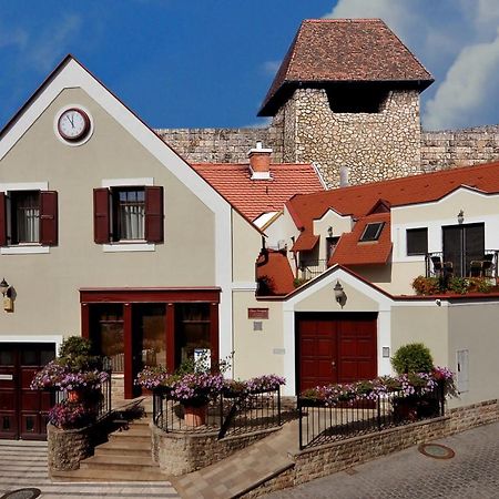 Patria Panzio Bed & Breakfast Eger Eksteriør bilde