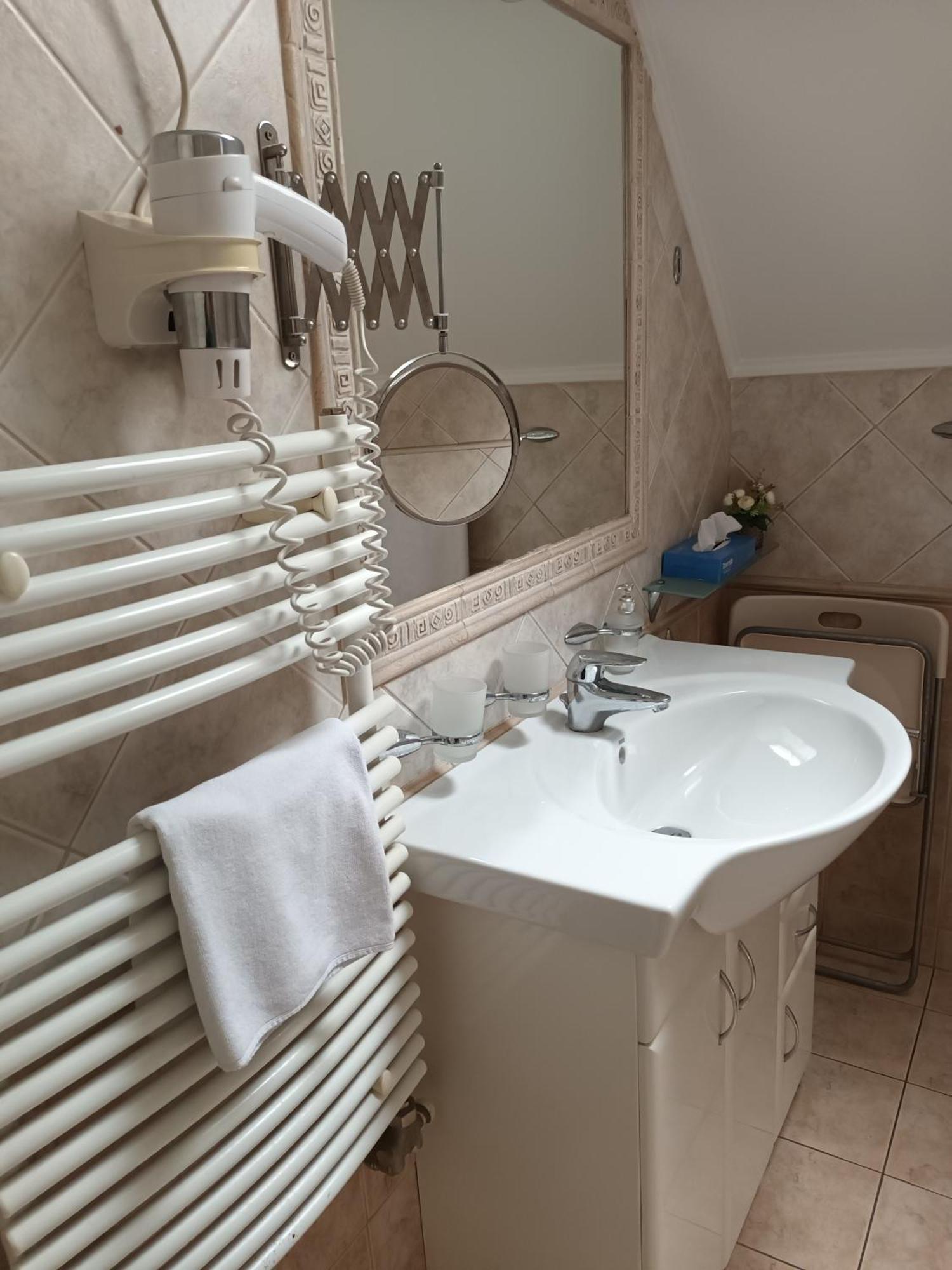 Patria Panzio Bed & Breakfast Eger Eksteriør bilde